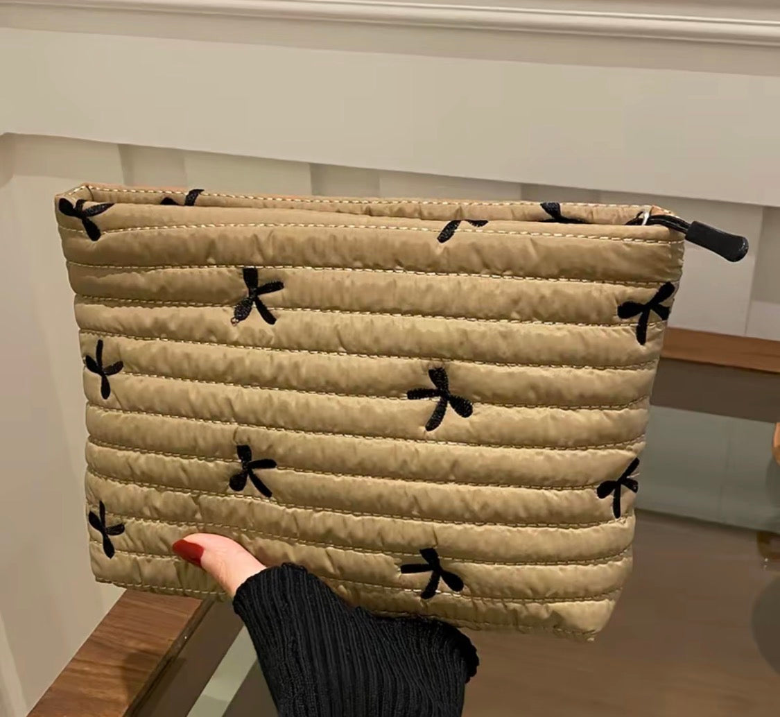 QUILTED POUCH BAG