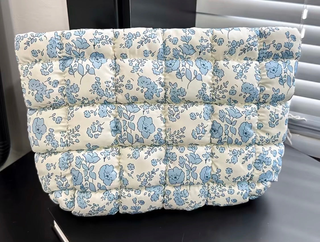 QUILTED POUCH BAG